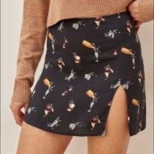 Reformation Margot Skirt in Cocktail Party. Size 4